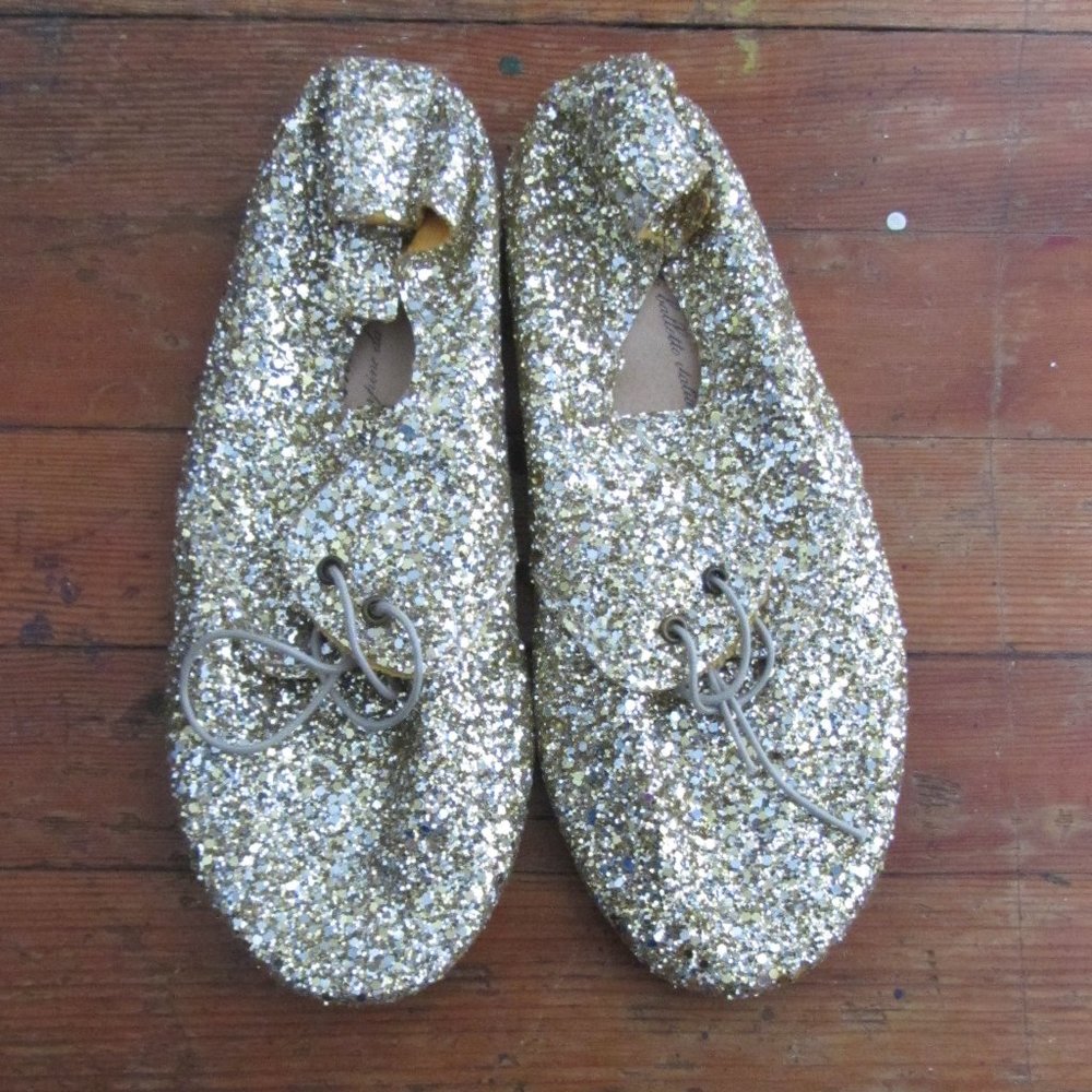 NWOT Anniel Glittery Canvas Shoes SZ 36
